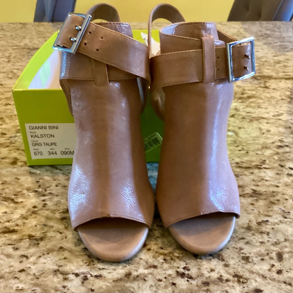 Gianni Bini Tan Open-Toe Buckle Heels